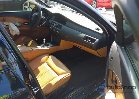 2007 BMW M5 из США, поврежденный, VIN WBSNB93537CX07705